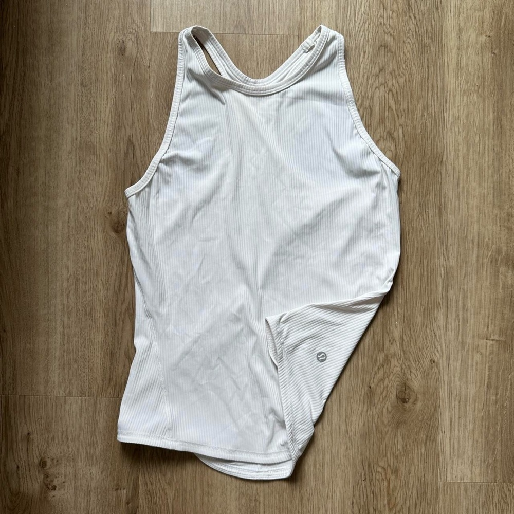 Lululemon ribbed Base Pace running top